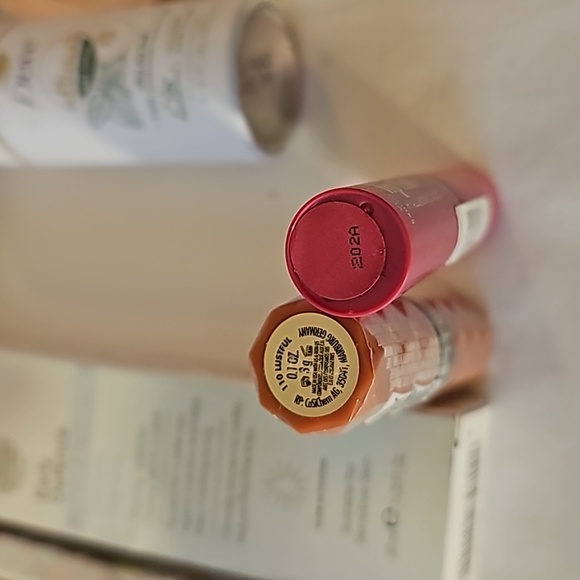 Beauty Bundle - Picture 8 of 8